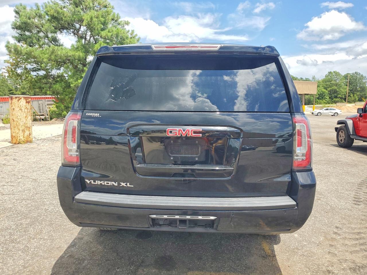 2019 GMC YUKON