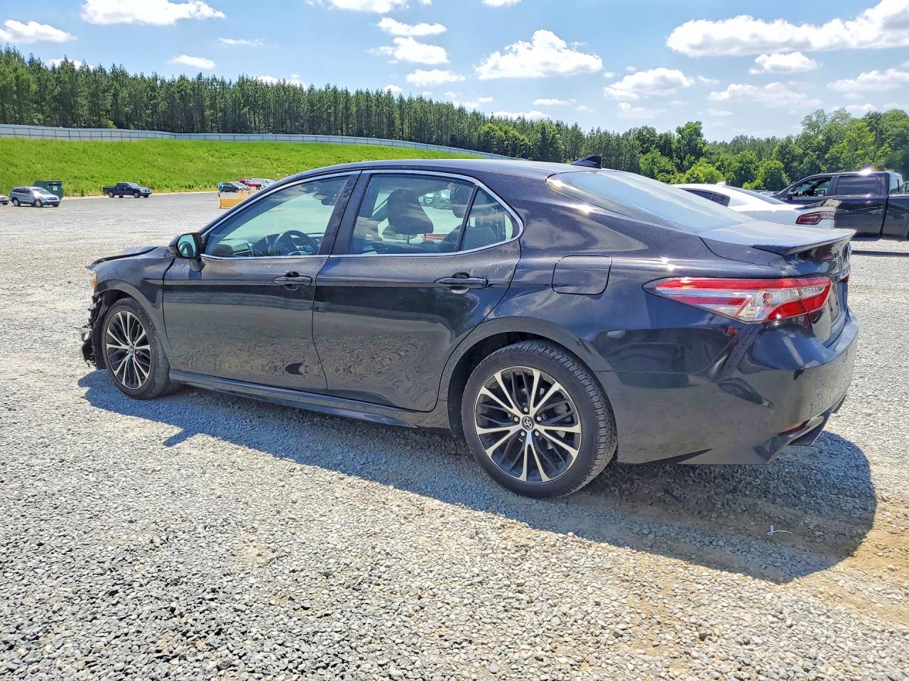 2019 TOYOTA CAMRY