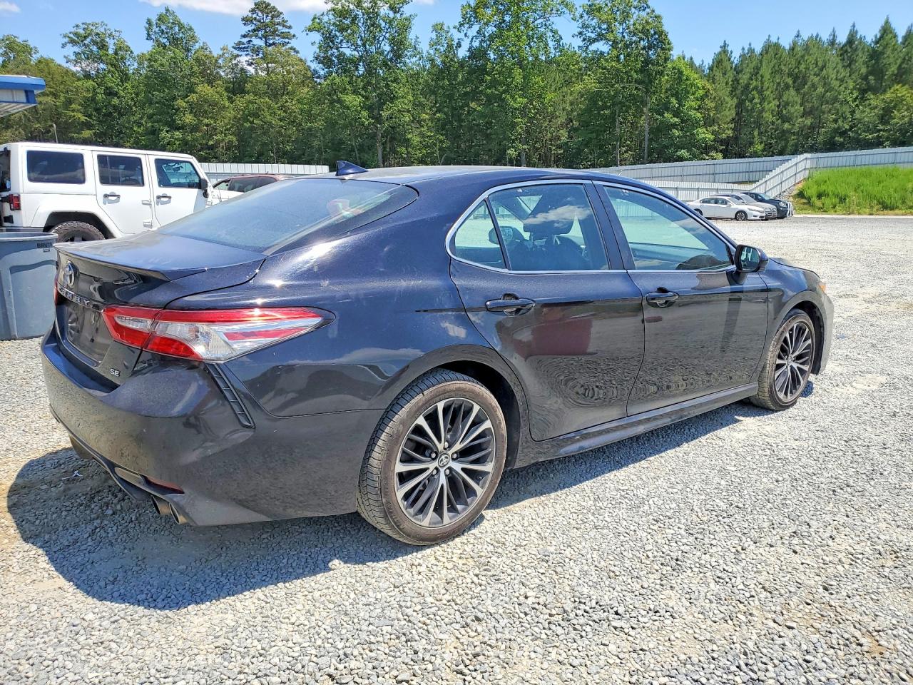 2019 TOYOTA CAMRY