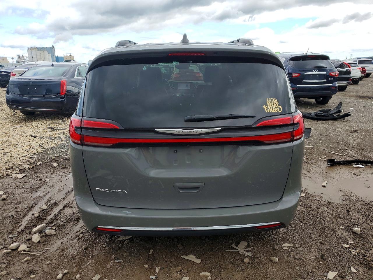 2022 CHRYSLER PACIFICA