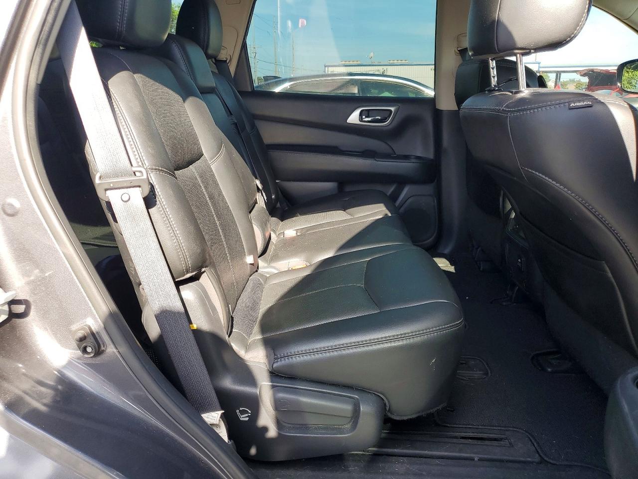 2017 NISSAN PATHFINDER
