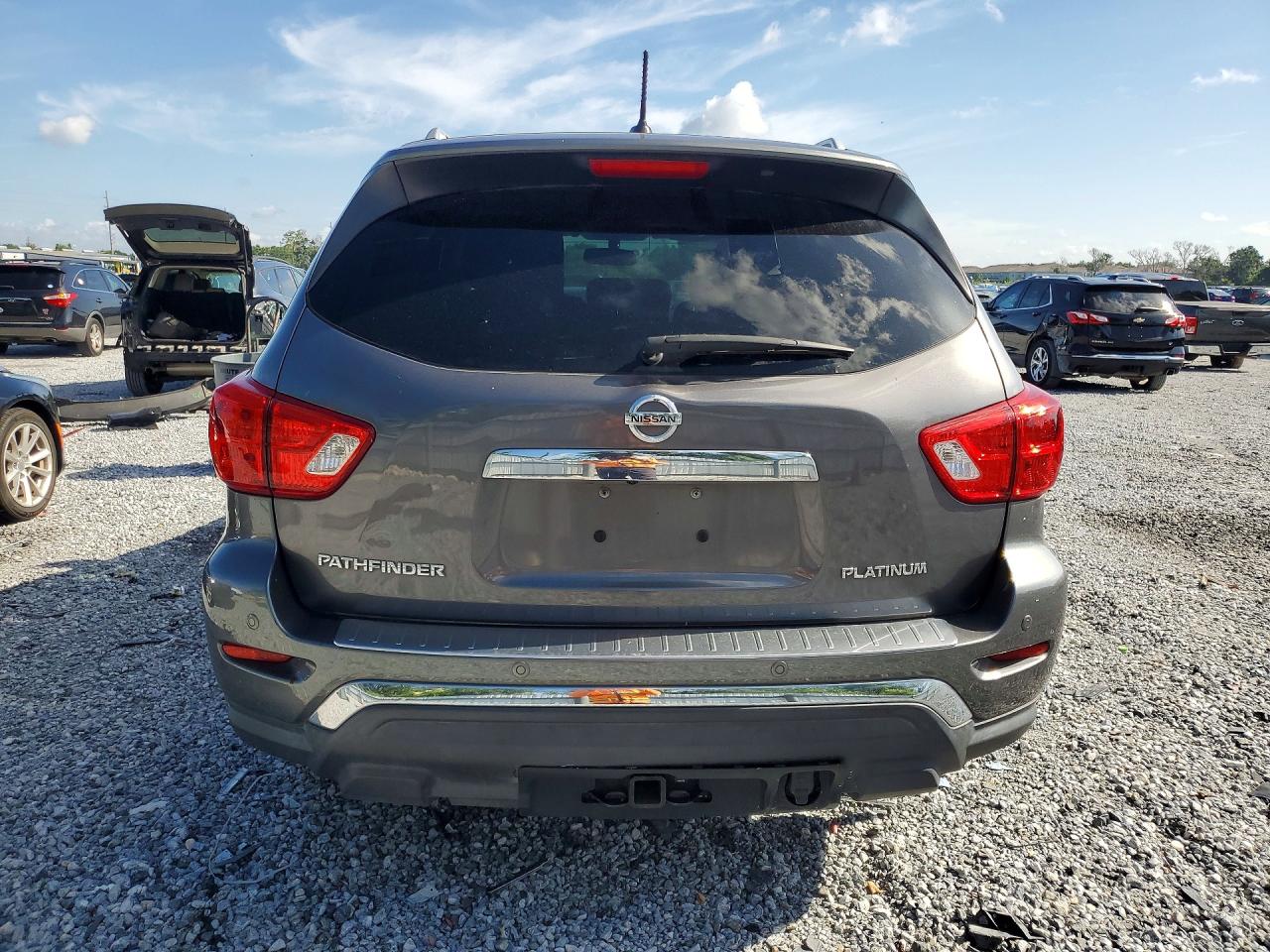 2017 NISSAN PATHFINDER