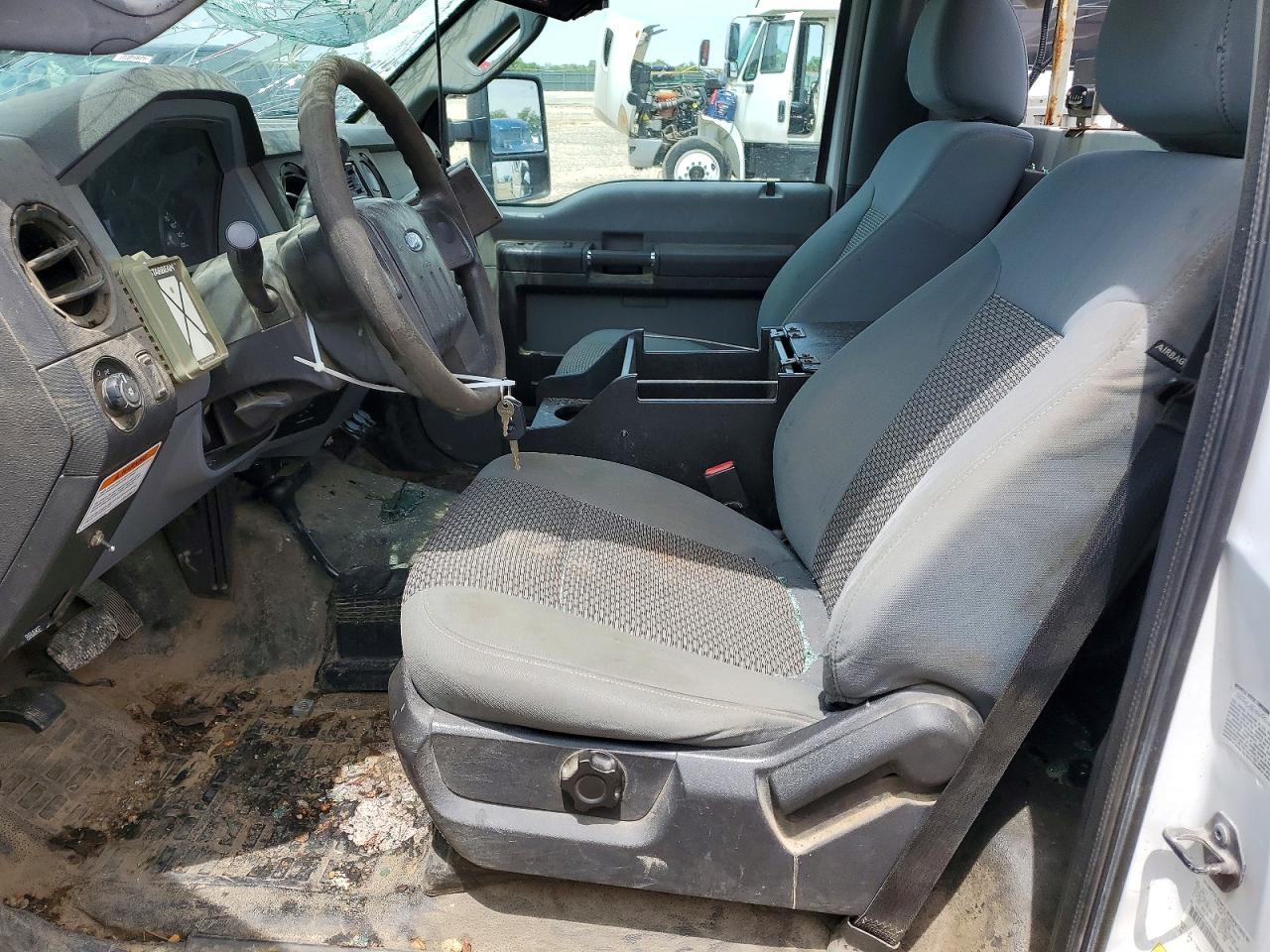 2013 FORD F550