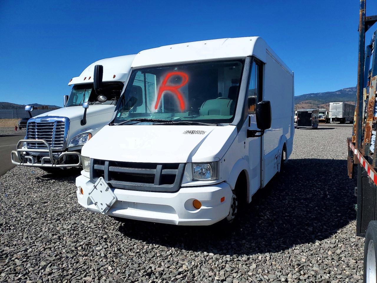 2016 ISUZU NPR