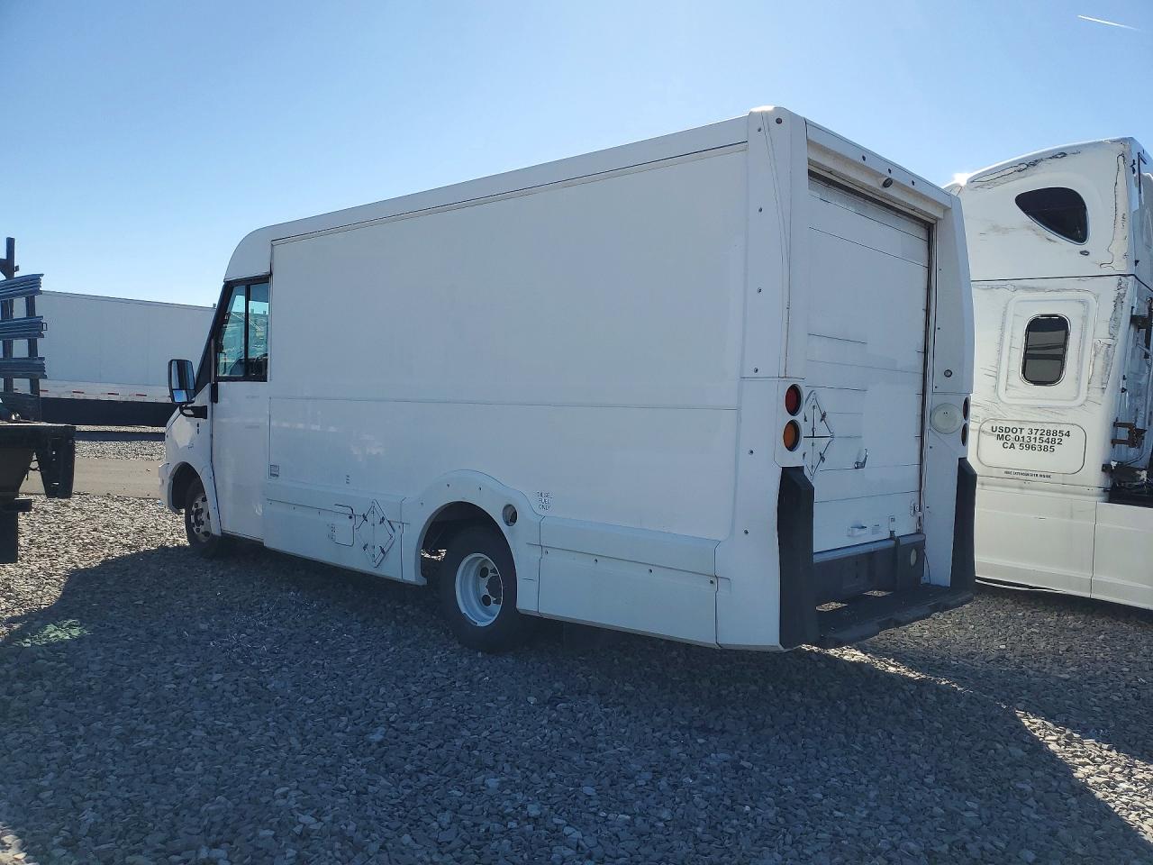 2016 ISUZU NPR