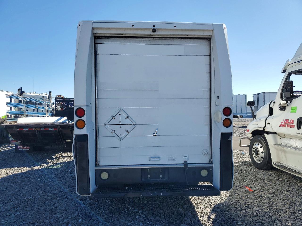 2016 ISUZU NPR