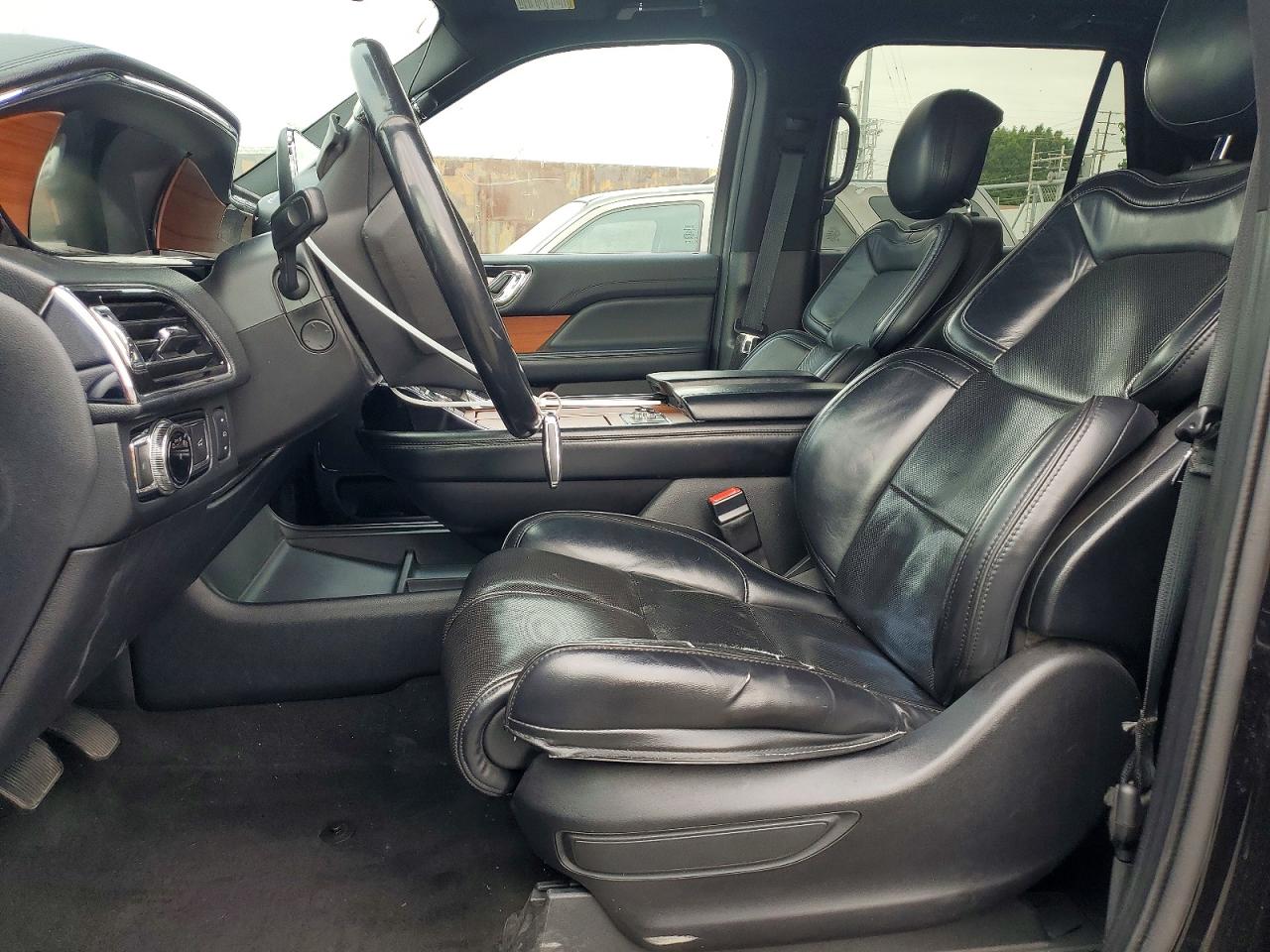2019 LINCOLN NAVIGATOR