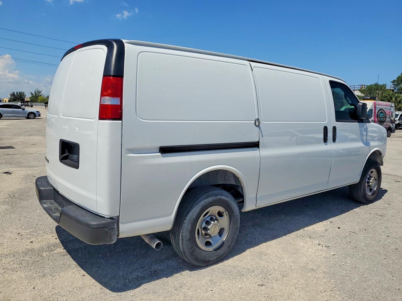 2022 CHEVROLET EXPRESS