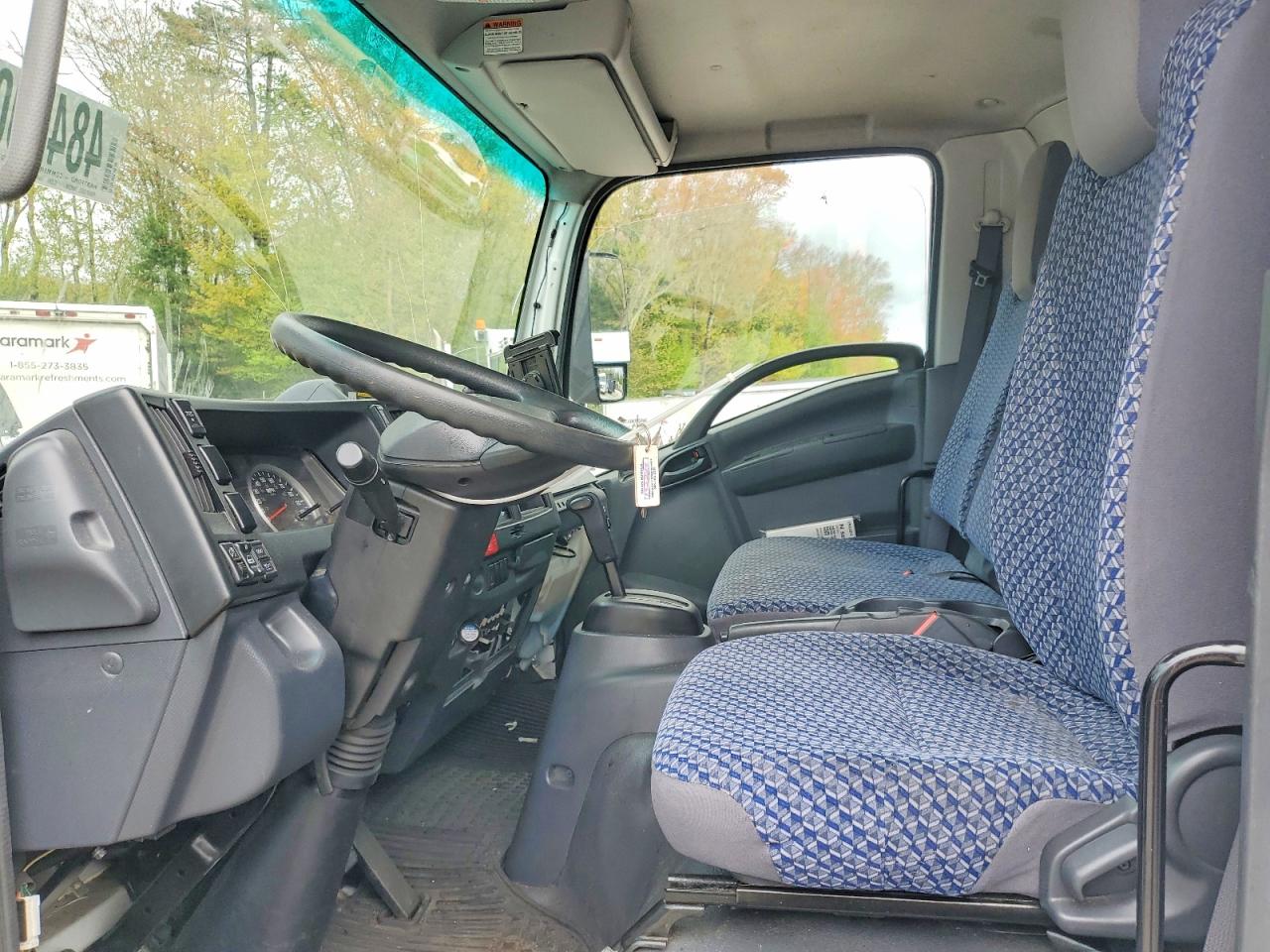2023 ISUZU NPR