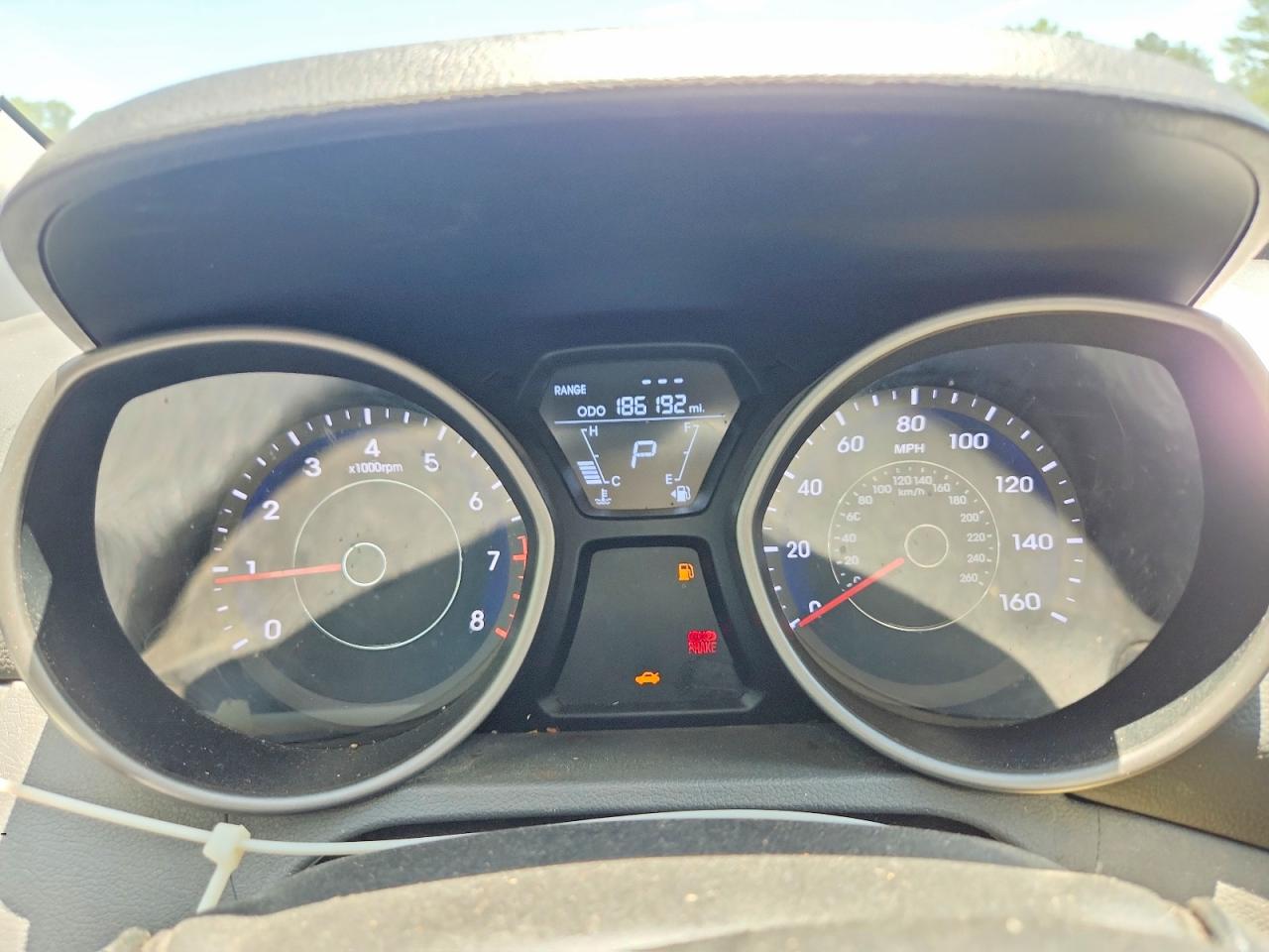 2013 HYUNDAI ELANTRA