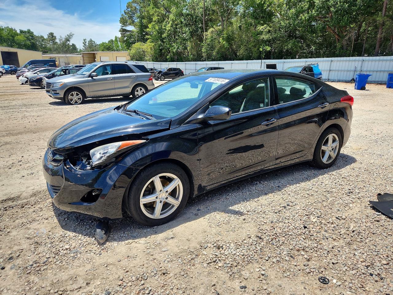 2013 HYUNDAI ELANTRA