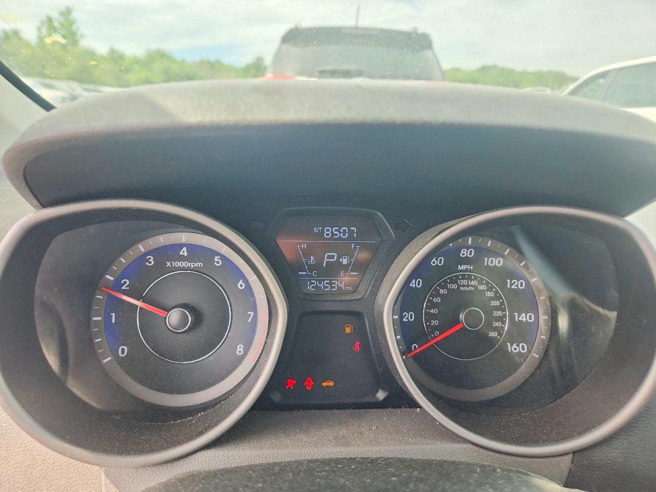 2015 HYUNDAI ELANTRA