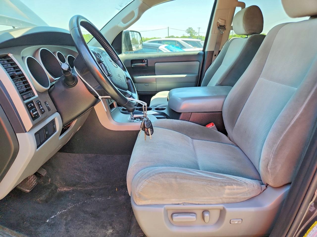 2013 TOYOTA SEQUOIA