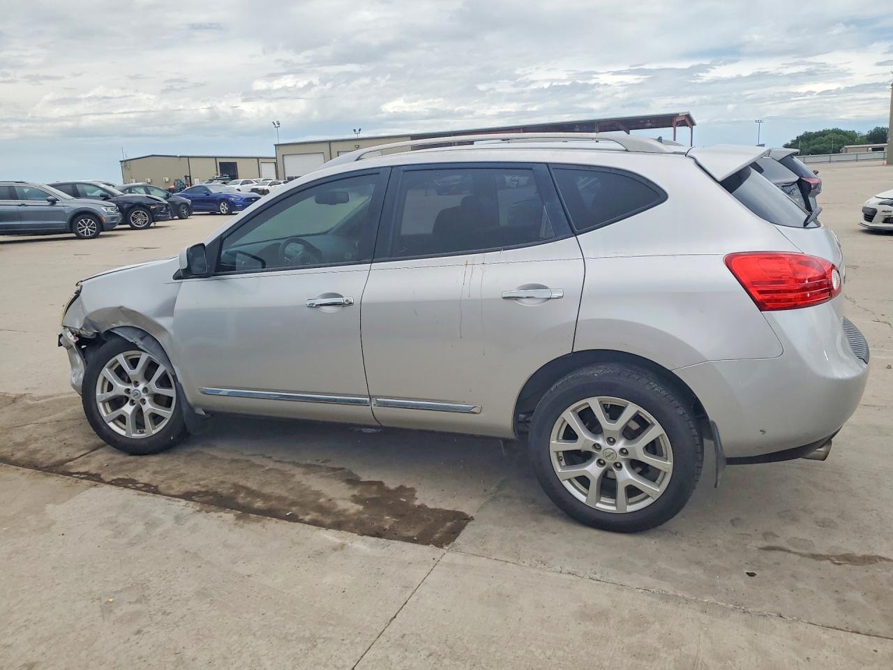 2013 NISSAN ROGUE