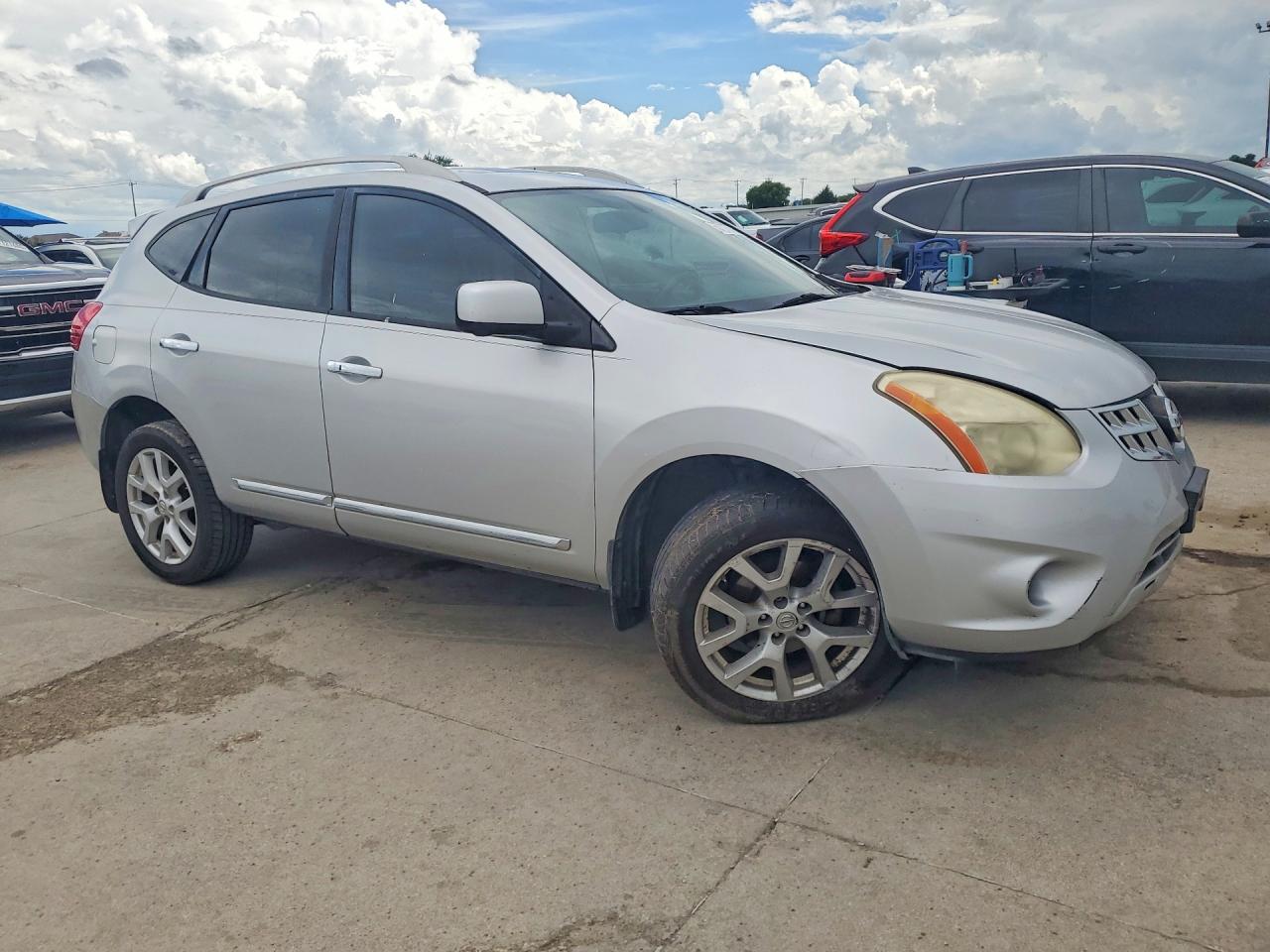 2013 NISSAN ROGUE