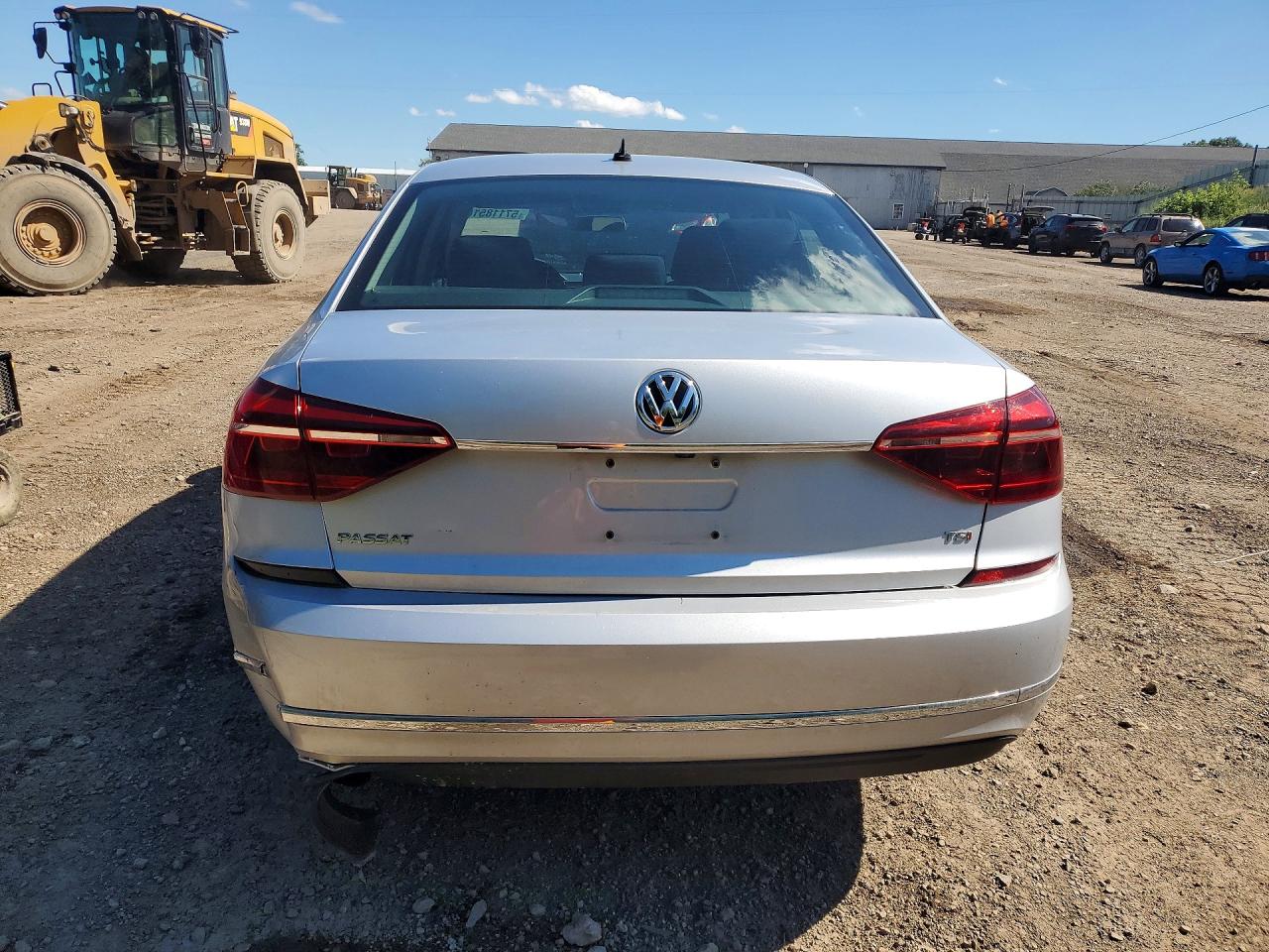 2017 VOLKSWAGEN PASSAT