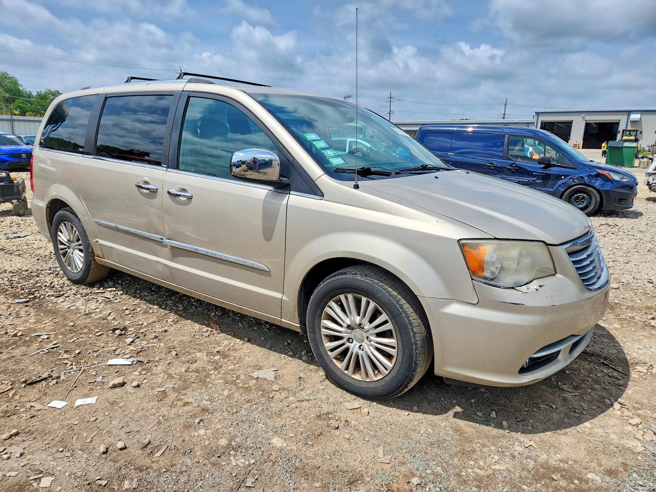 2013 CHRYSLER MINIVAN