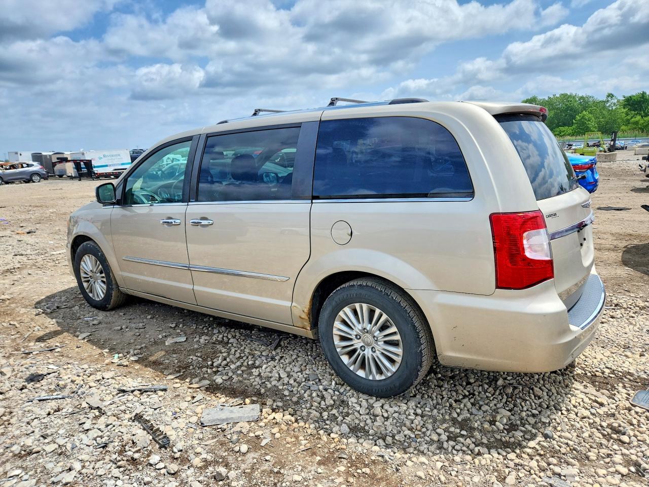 2013 CHRYSLER MINIVAN