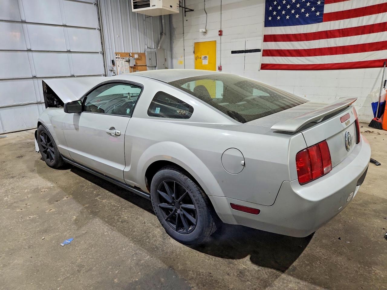 2005 FORD MUSTANG