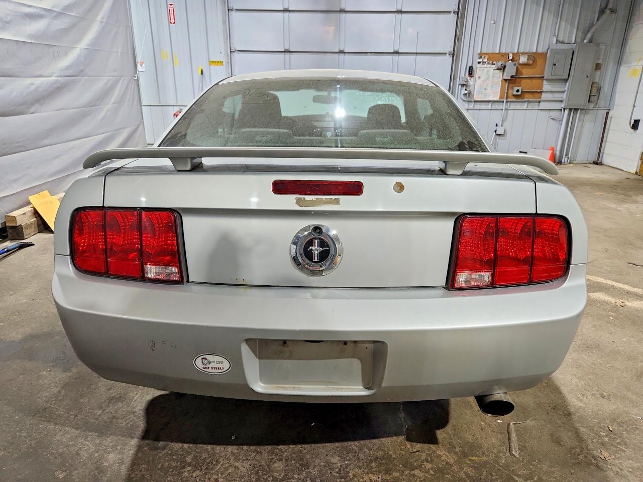 2005 FORD MUSTANG
