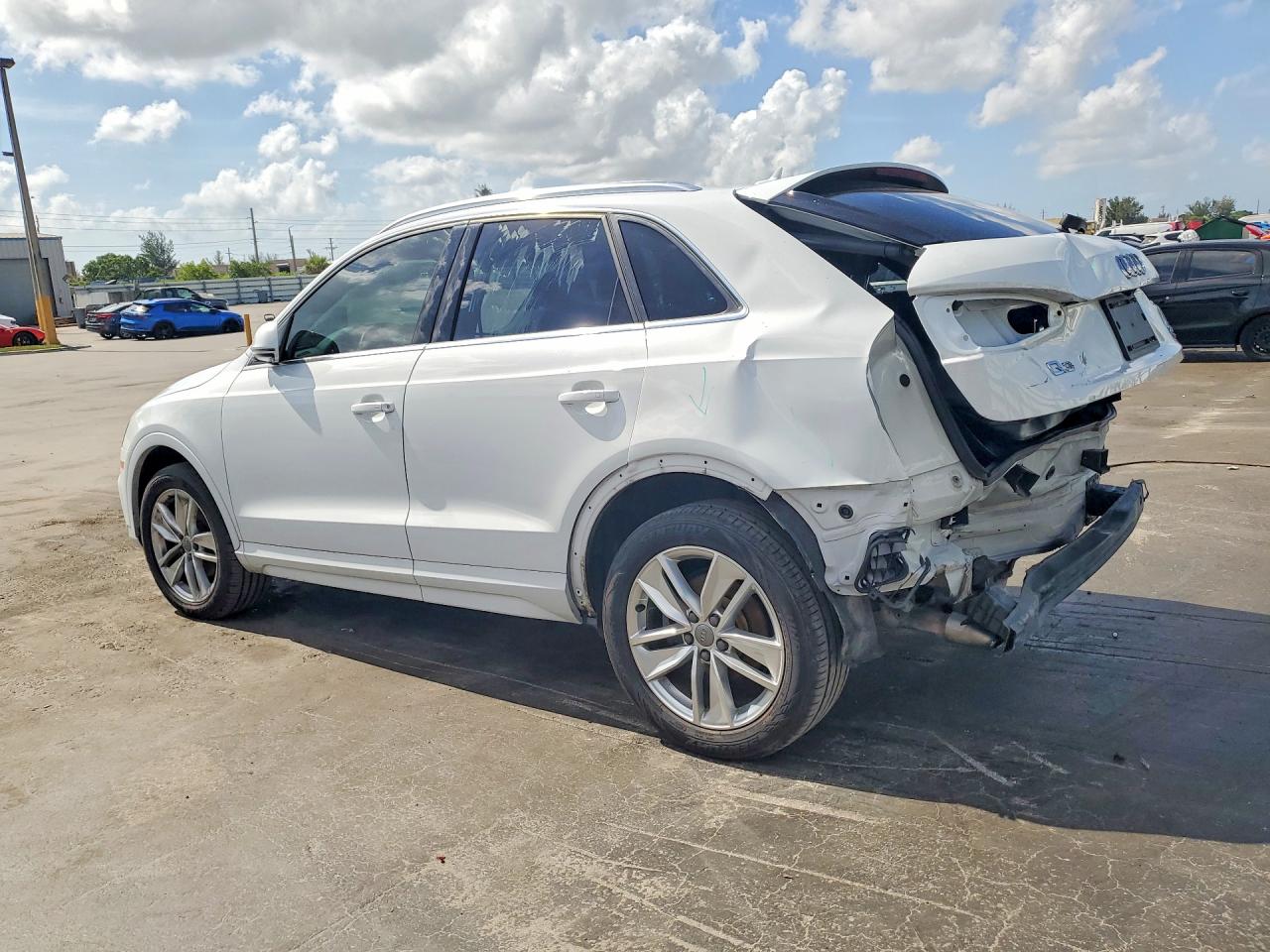 2017 AUDI Q3