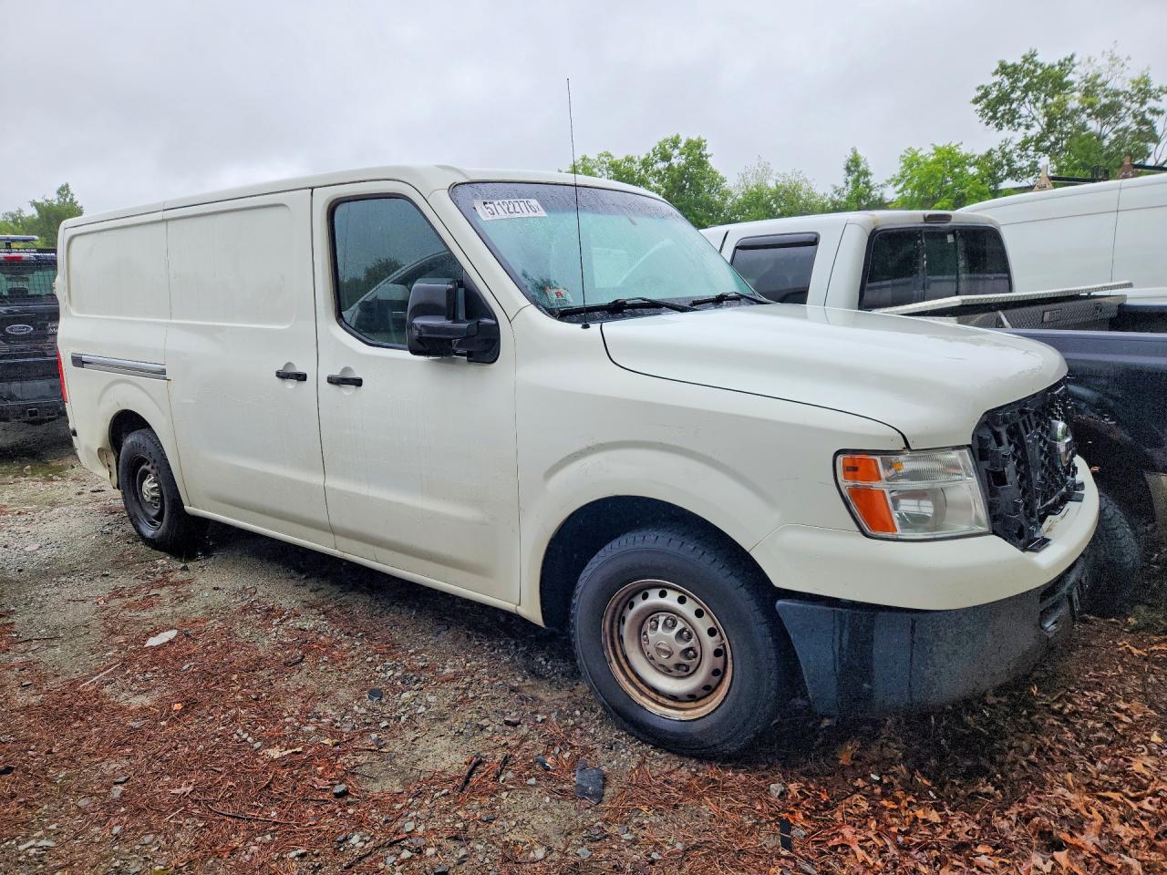 2016 NISSAN NV