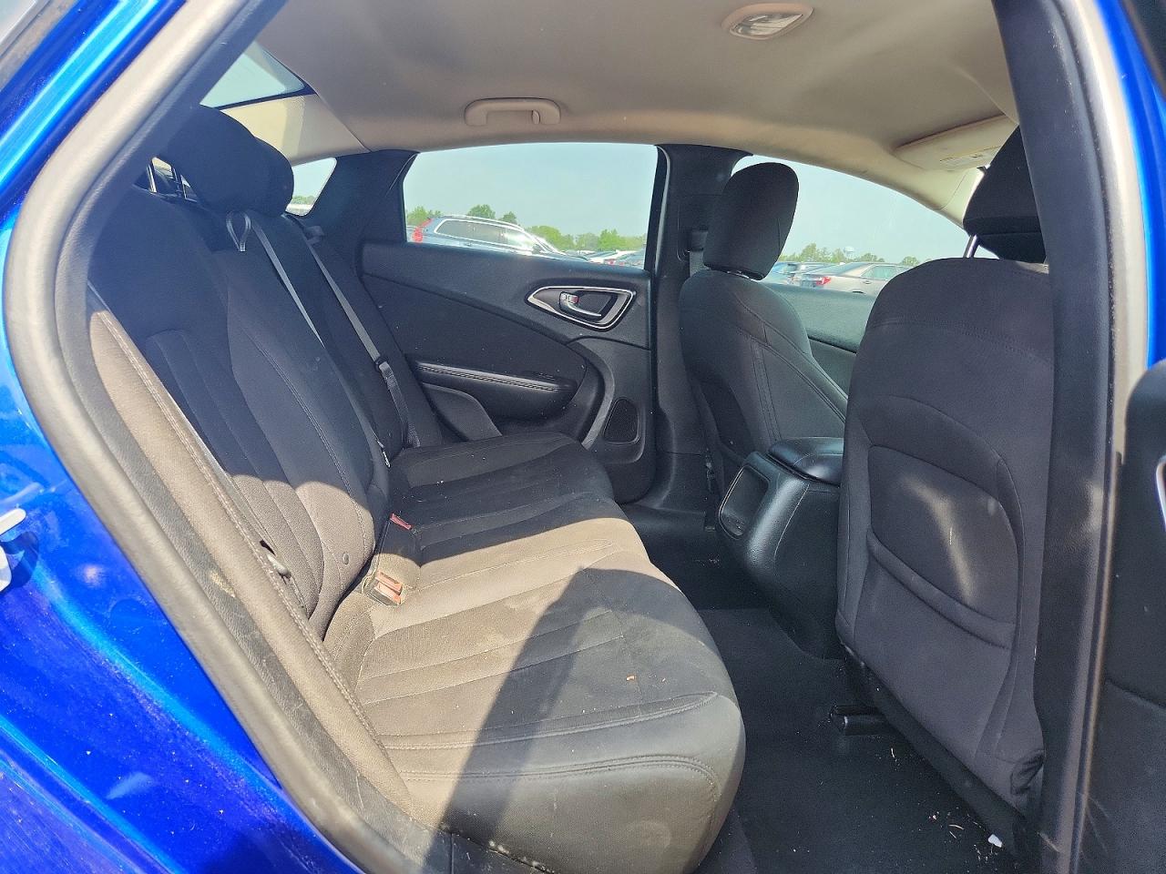 2015 CHRYSLER 200