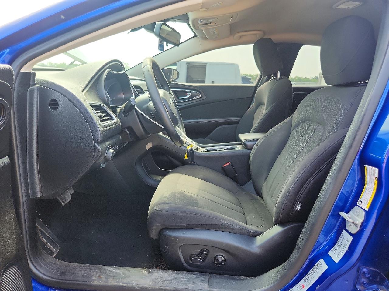 2015 CHRYSLER 200
