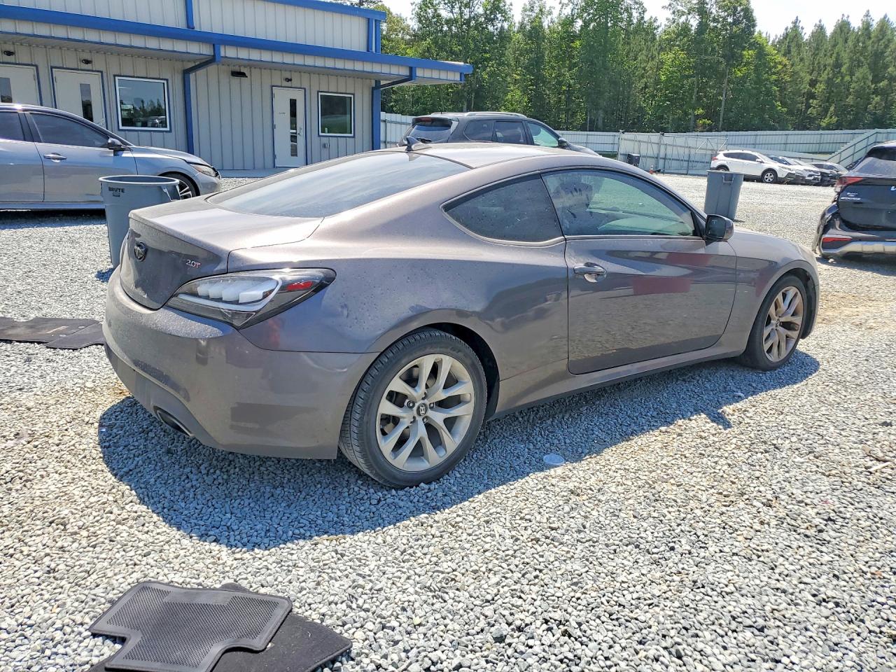 2013 HYUNDAI GENESIS