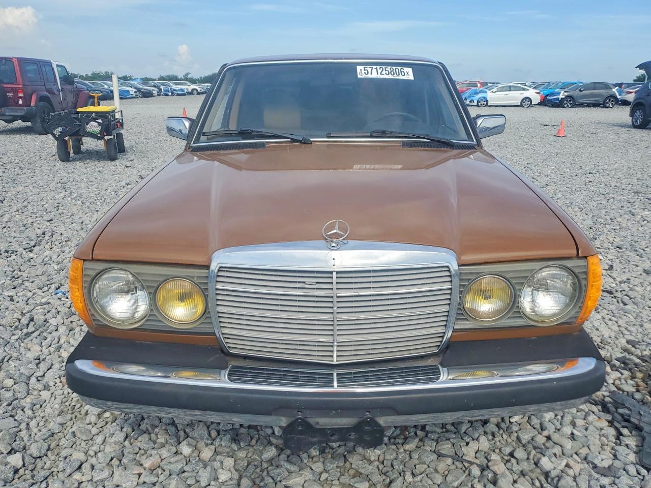 1980 MERCEDES-BENZ 240-CLASS
