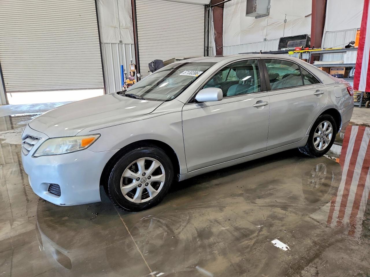 2011 TOYOTA CAMRY