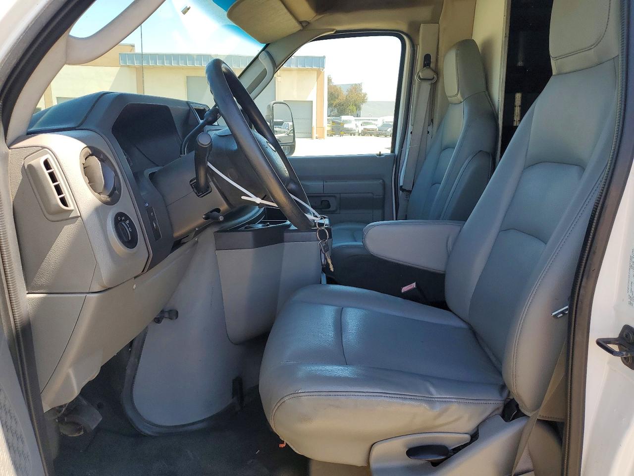 2010 FORD ECONOLINE