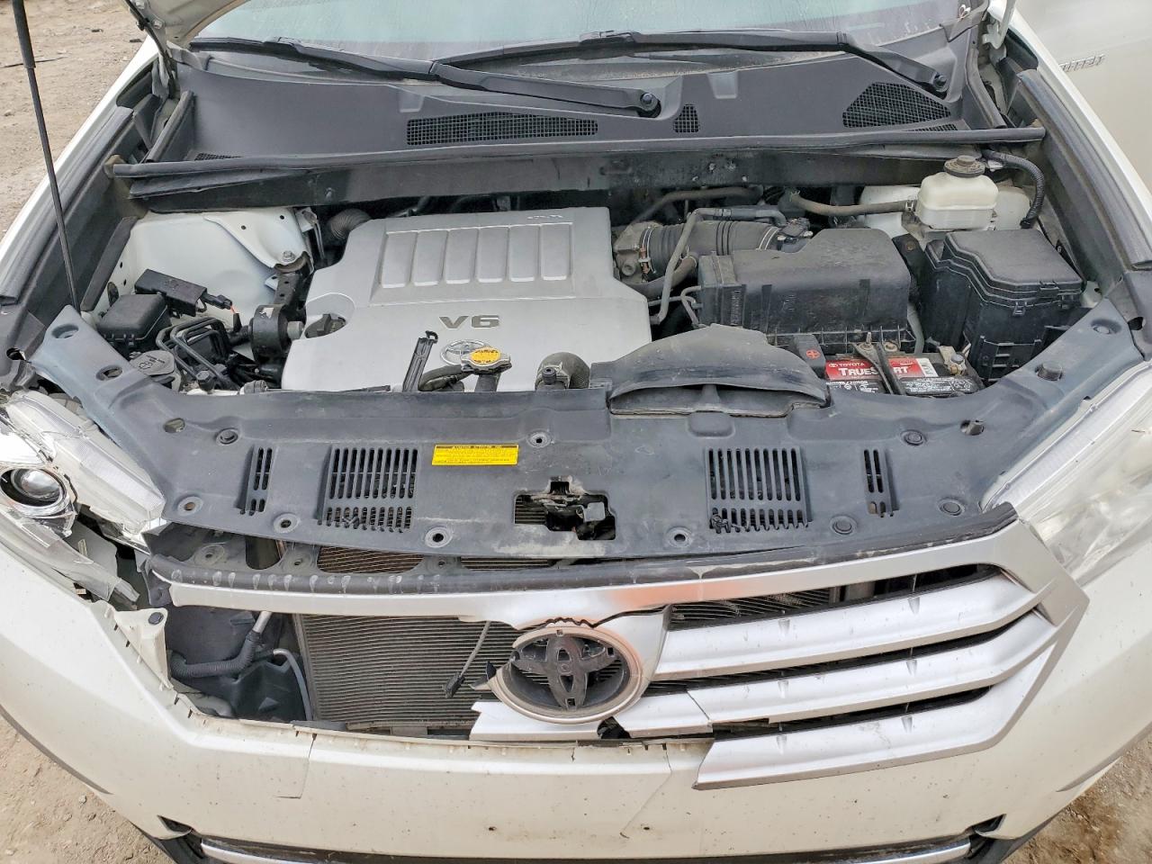 2013 TOYOTA HIGHLANDER