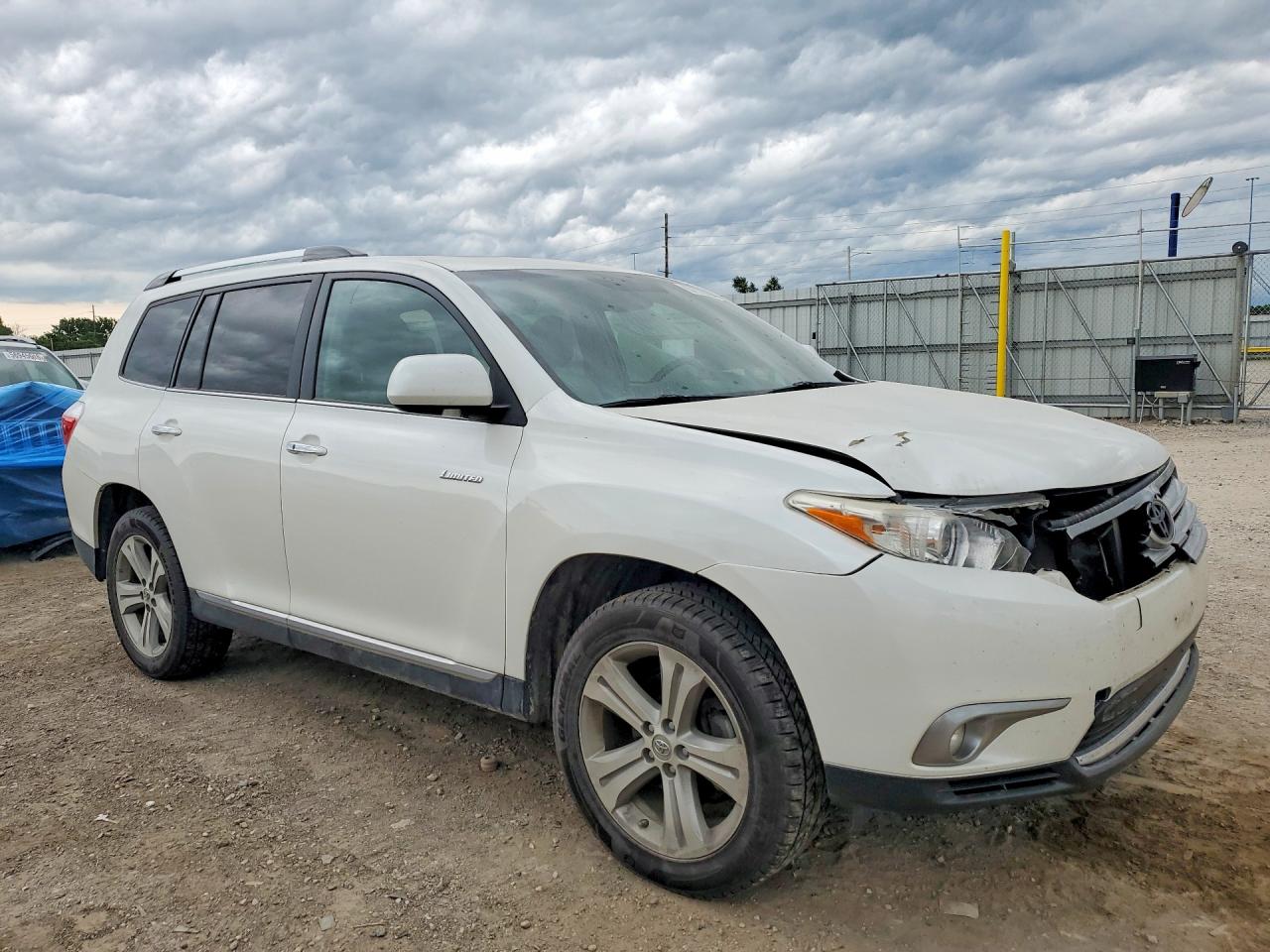 2013 TOYOTA HIGHLANDER