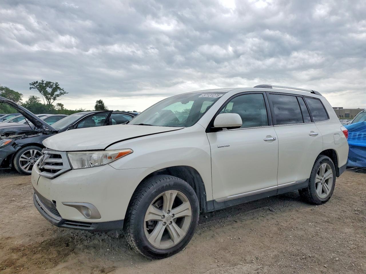 2013 TOYOTA HIGHLANDER