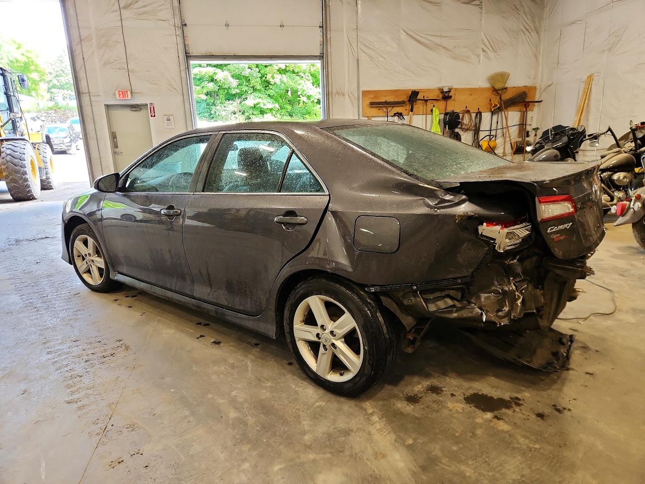 2013 TOYOTA CAMRY