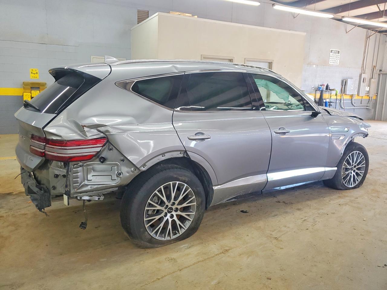 2025 GENESIS GV80