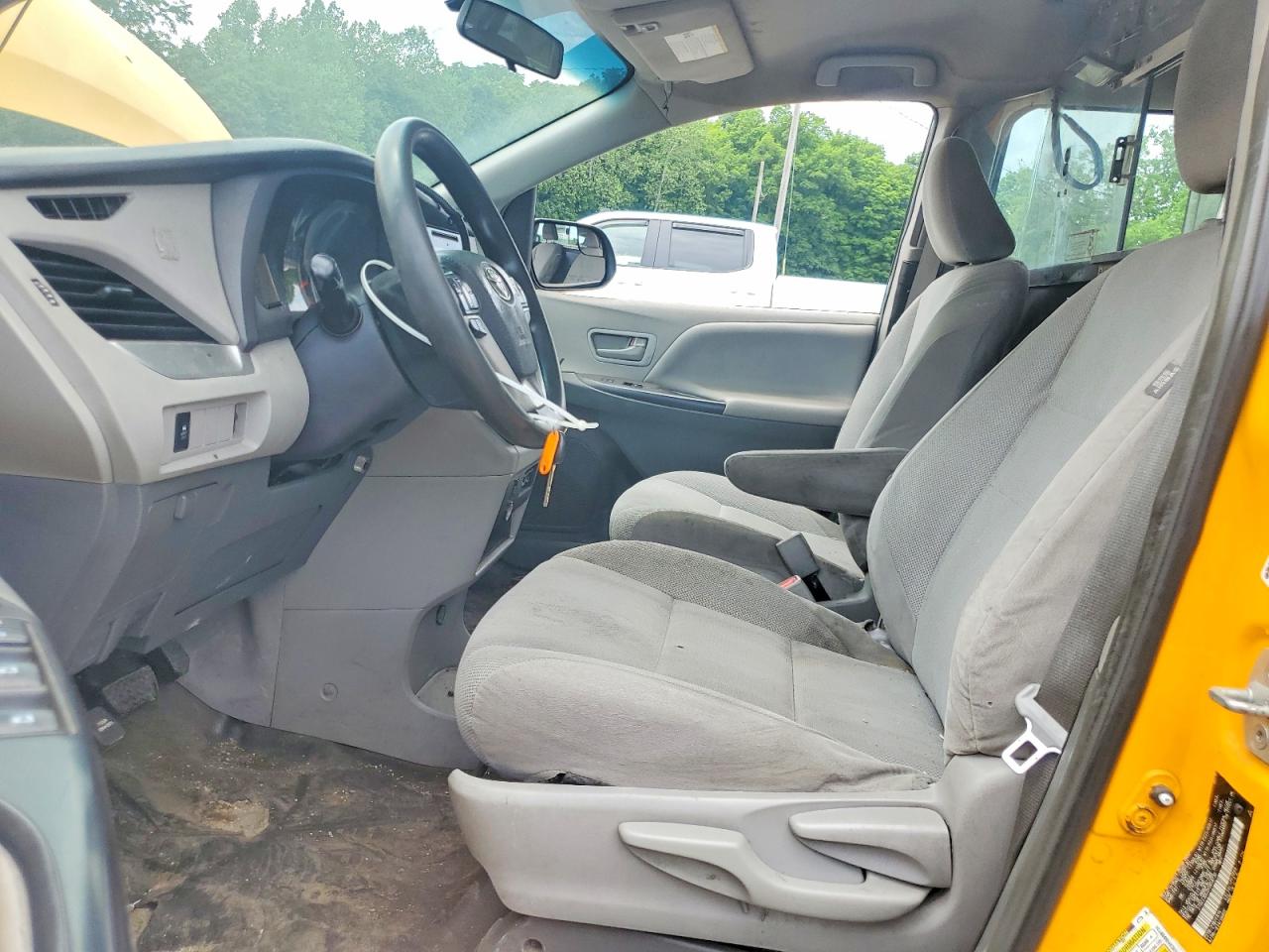 2017 TOYOTA SIENNA