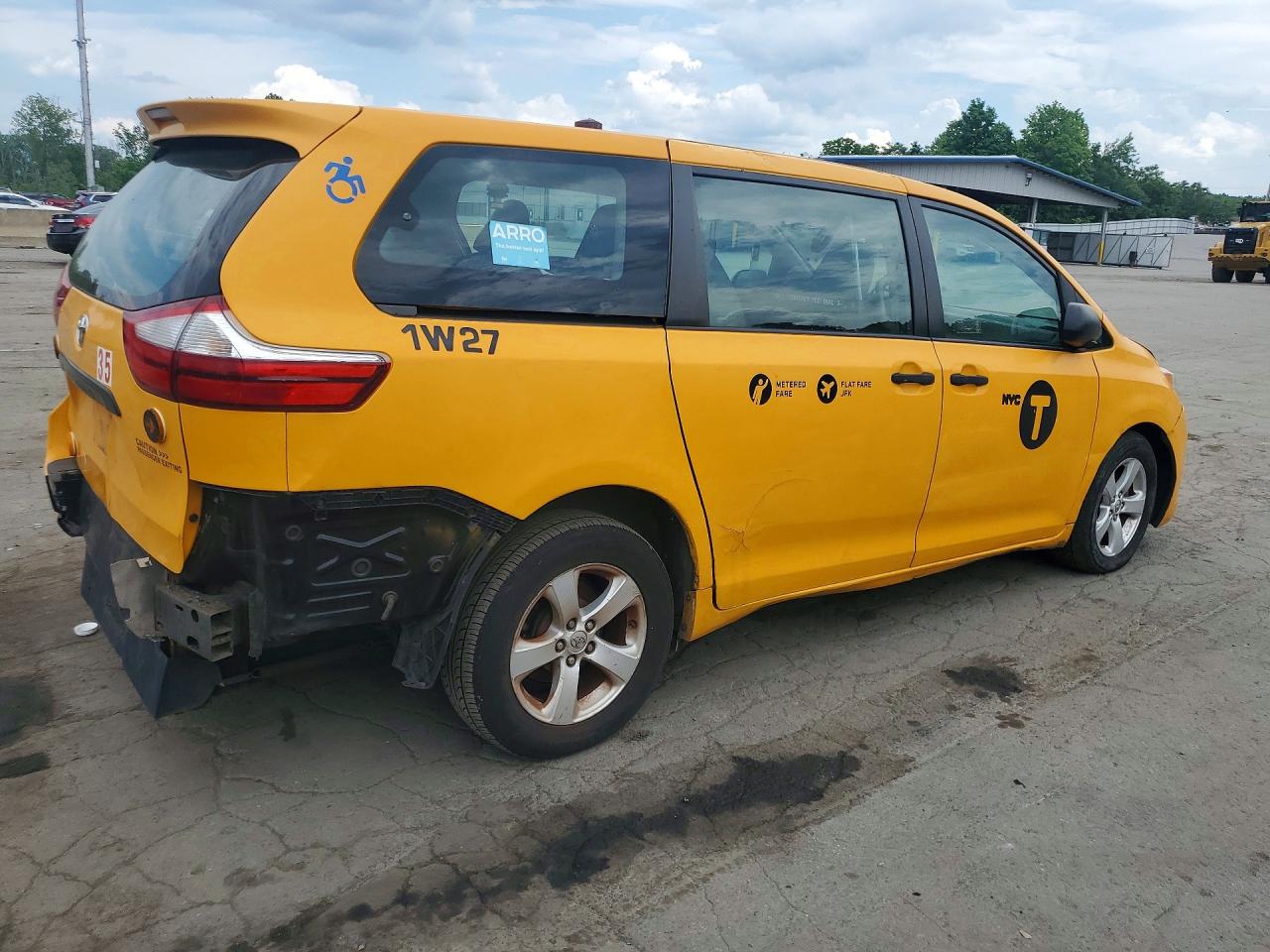 2017 TOYOTA SIENNA