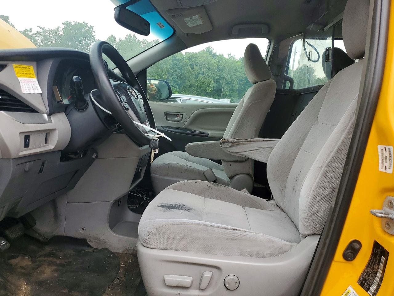 2016 TOYOTA SIENNA