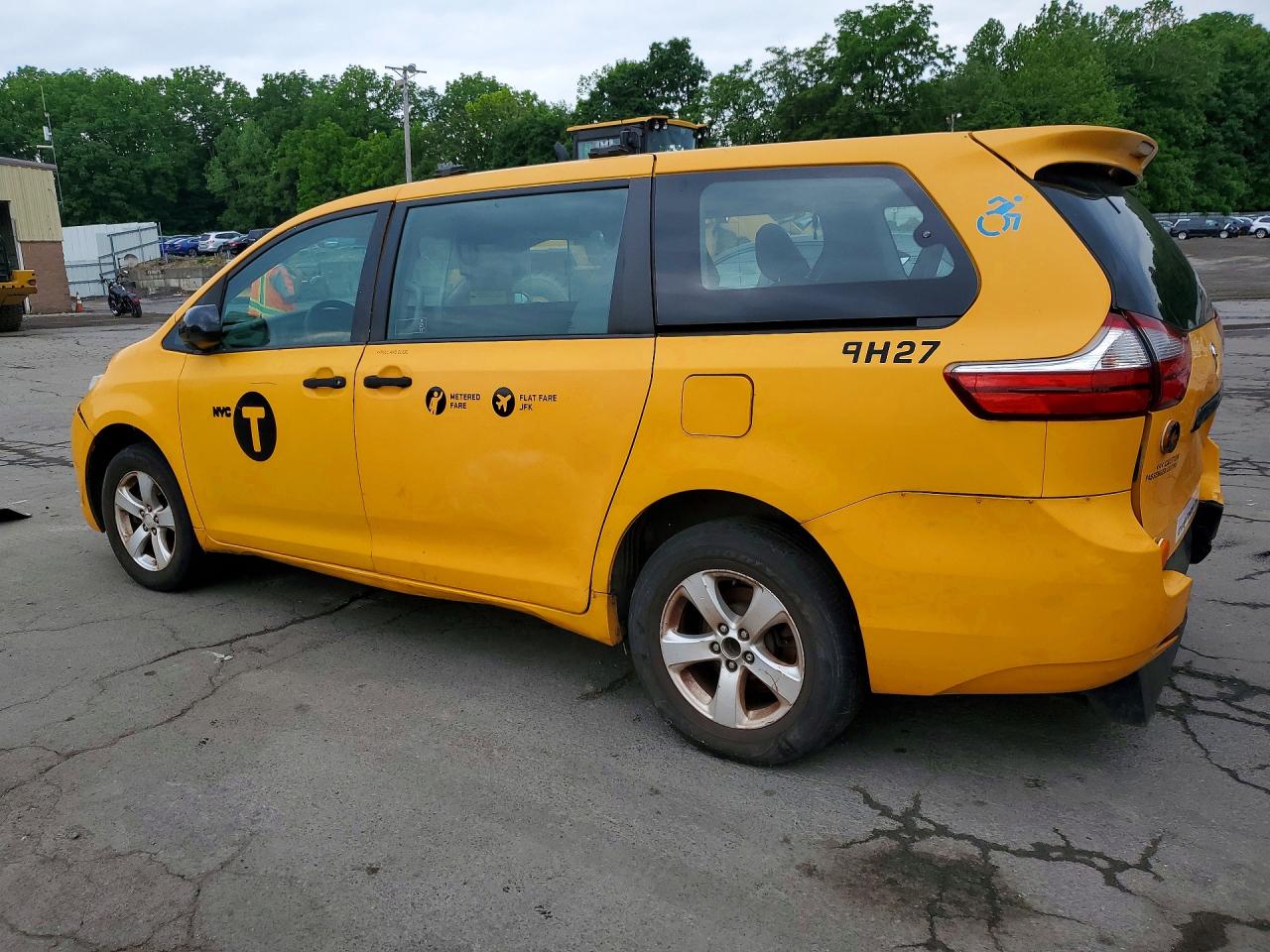 2017 TOYOTA SIENNA