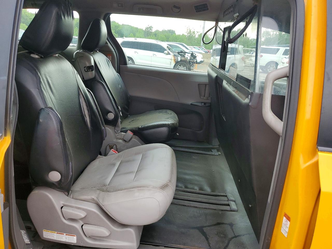 2017 TOYOTA SIENNA