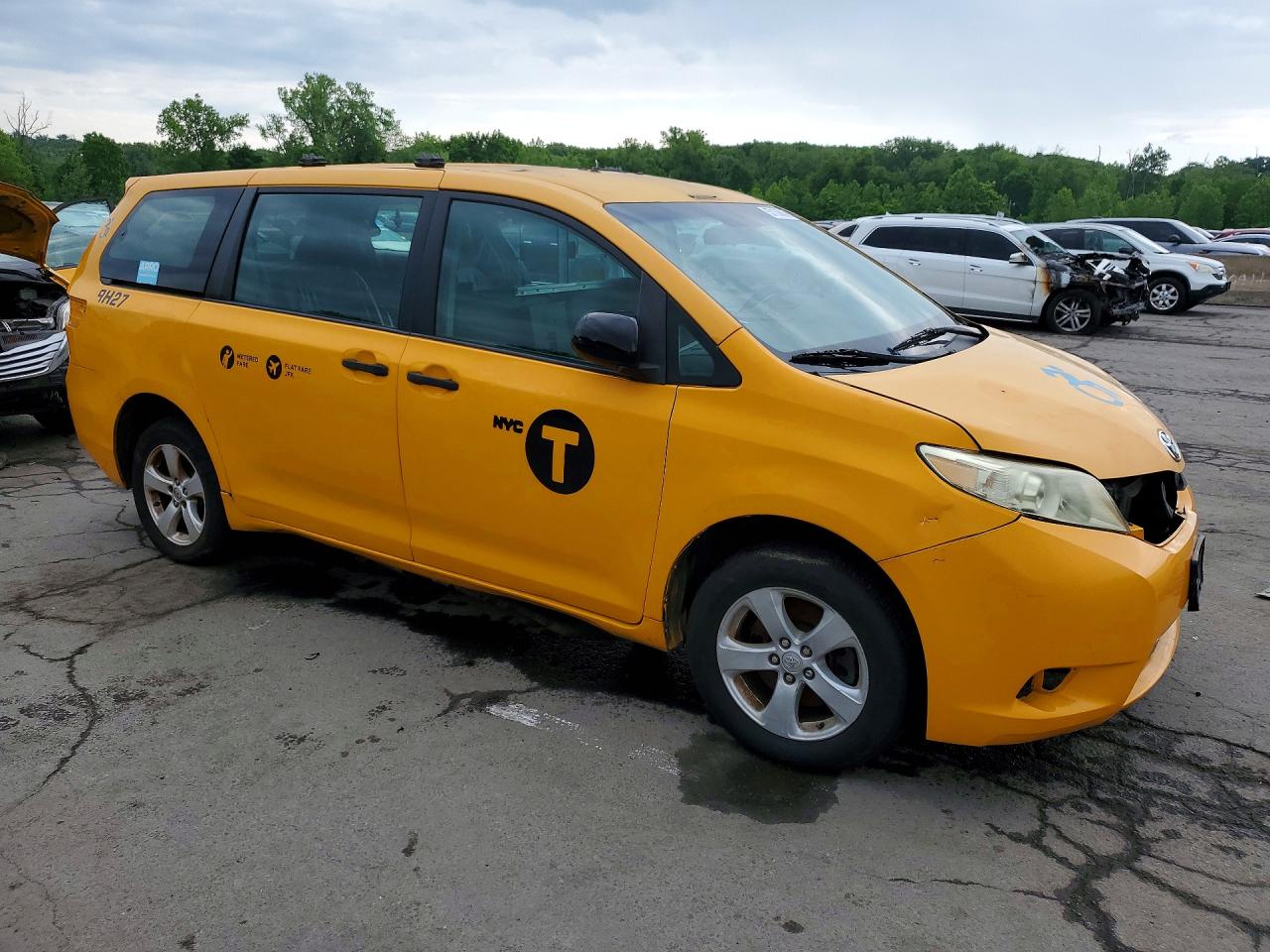 2017 TOYOTA SIENNA