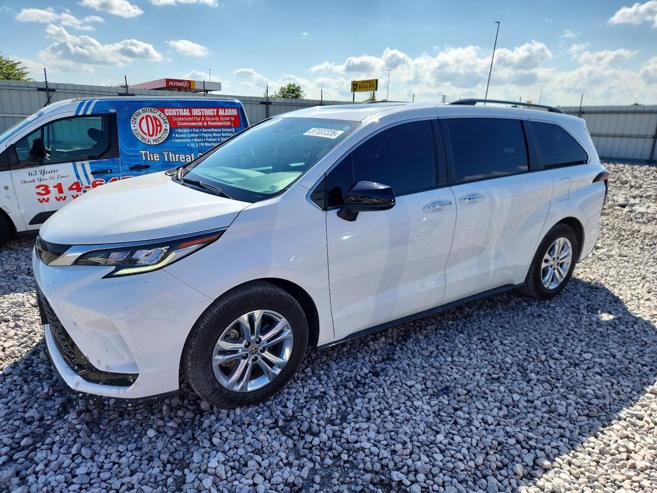 2022 TOYOTA SIENNA