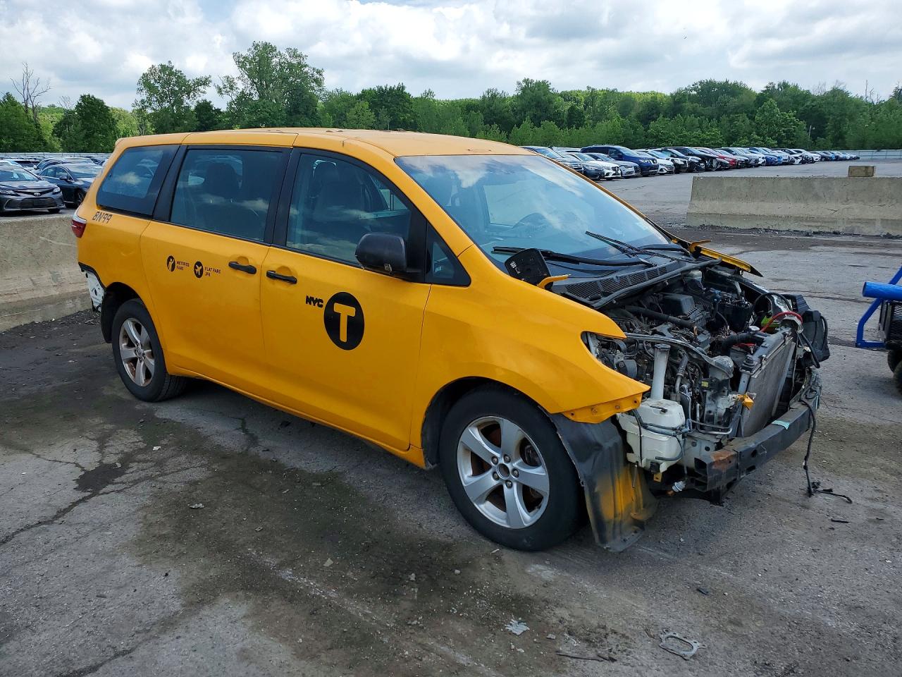 2017 TOYOTA SIENNA