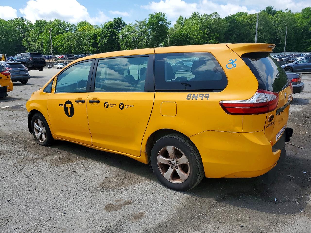 2017 TOYOTA SIENNA