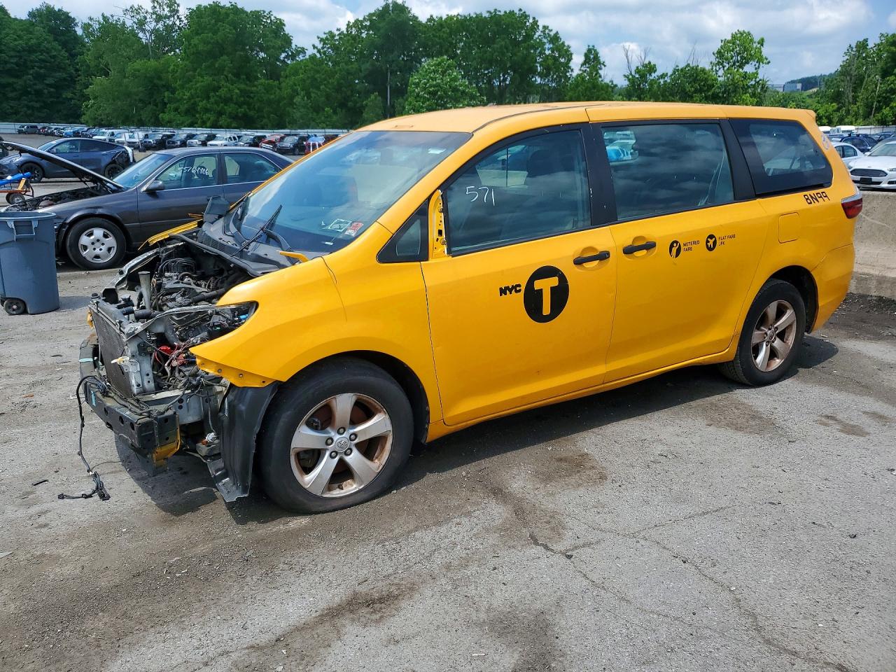2017 TOYOTA SIENNA