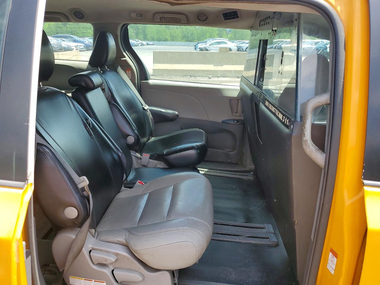 2017 TOYOTA SIENNA