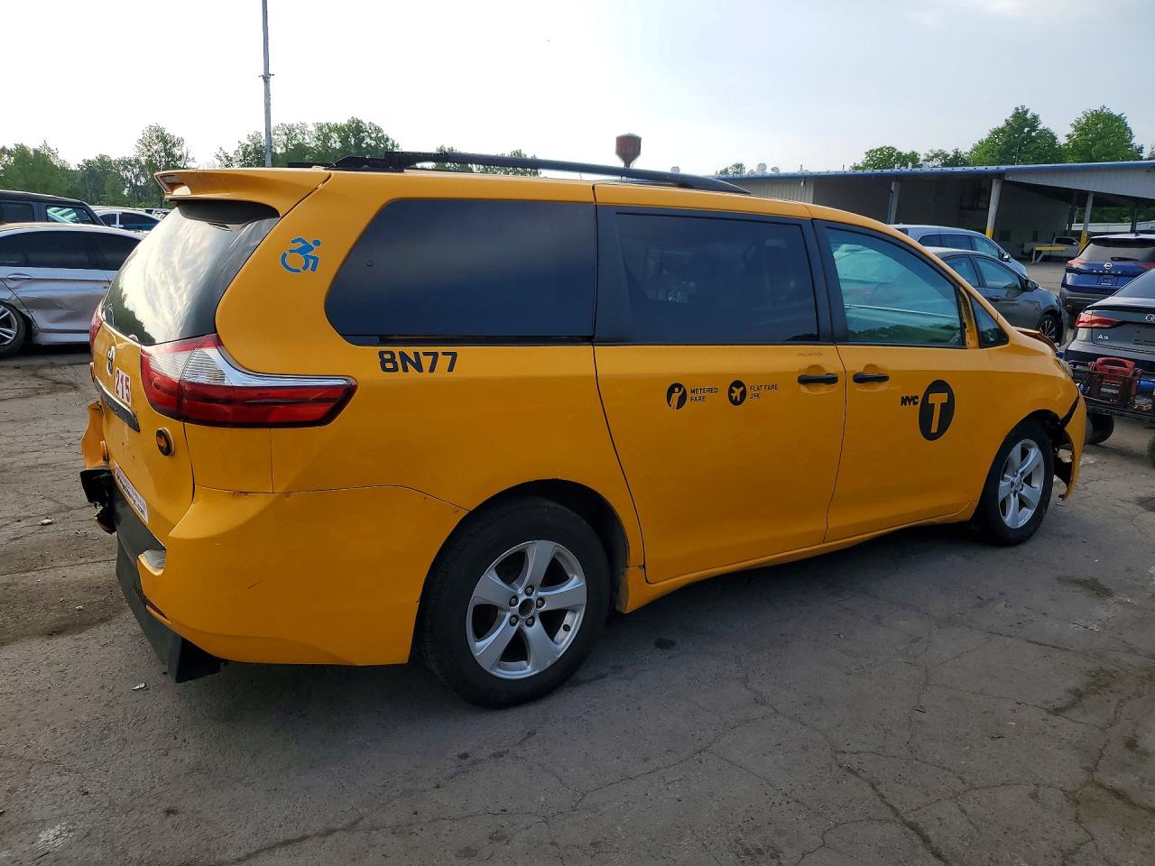 2017 TOYOTA SIENNA