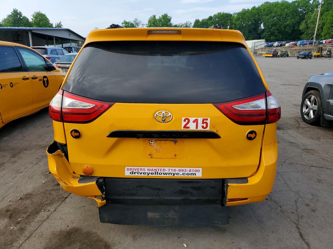 2017 TOYOTA SIENNA